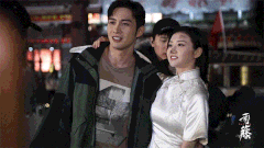 Романтичные моменты из китайских дорам, когда партнёр носит актрису на руках